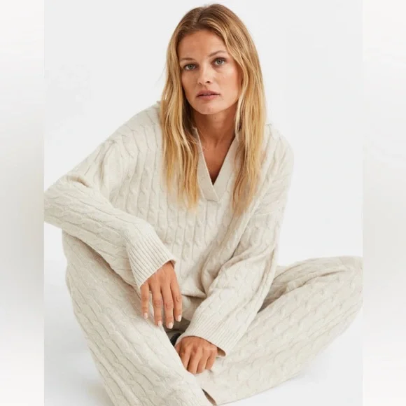H&M cable knit sweater 🤍